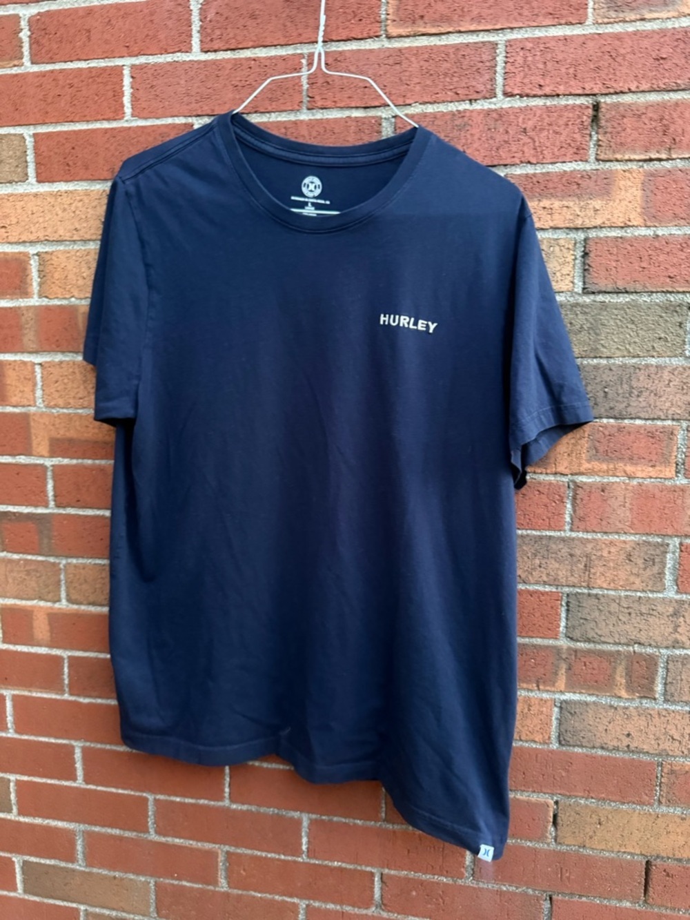 Hurley Surf Graphic T-Shirt Navy Blue Large Sun Wave Logo Tee Men’s